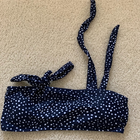 Bikini - Picture 2 of 3